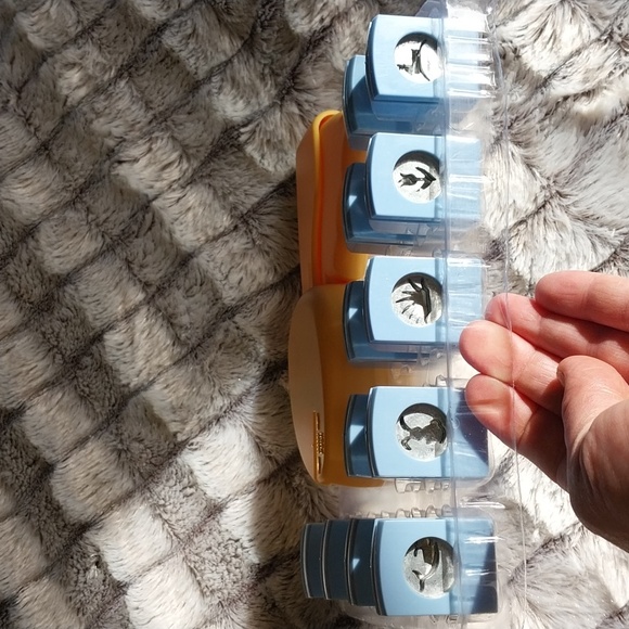 Creating Keepsakes Paper Punch Set Of 12 Assorted ½" Punches - Picture 6 of 13